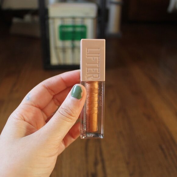 Assorted Cosmetic Bundle: Lip Gloss & Satin Ink Lip Colors - Picture 6 of 11